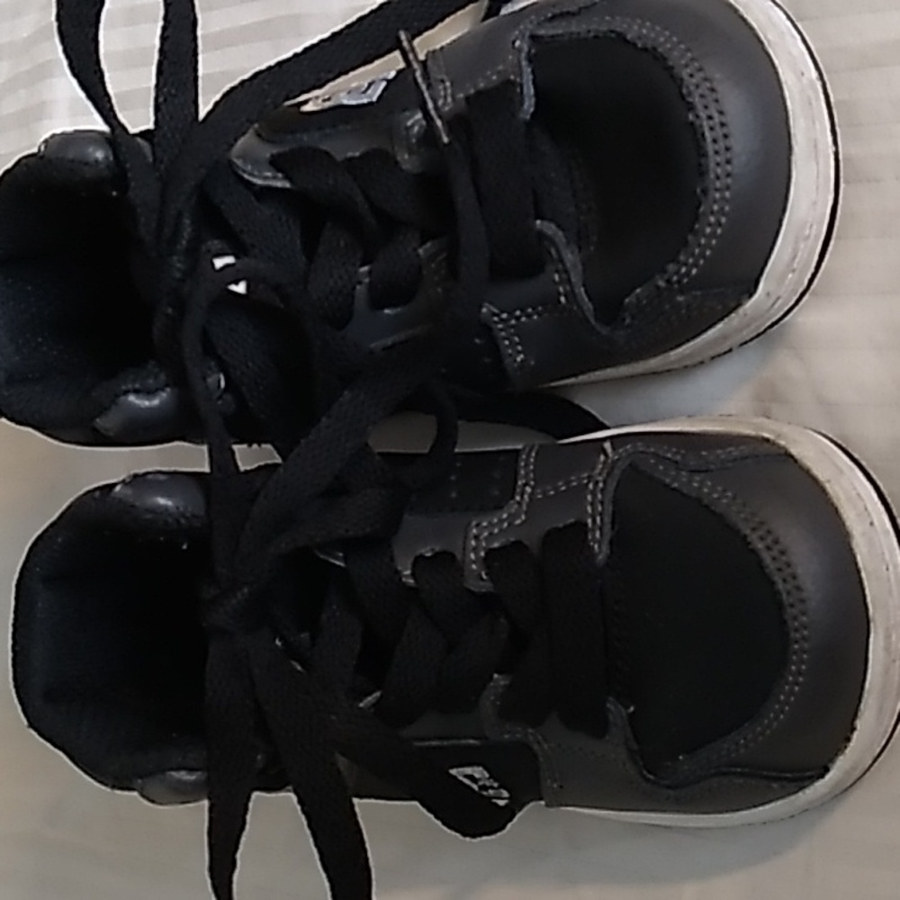 DC toddler Spark hightops